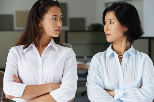 Bạn phải làm gì nếu đồng nghiệp là người khó chịu?