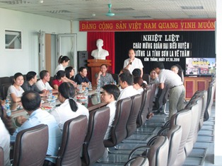Đoàn cán bộ UBND huyện Mường La - Sơn La thăm quan học hỏi kinh nghiệm xây dựng công trình bệnh viện Kim Thành