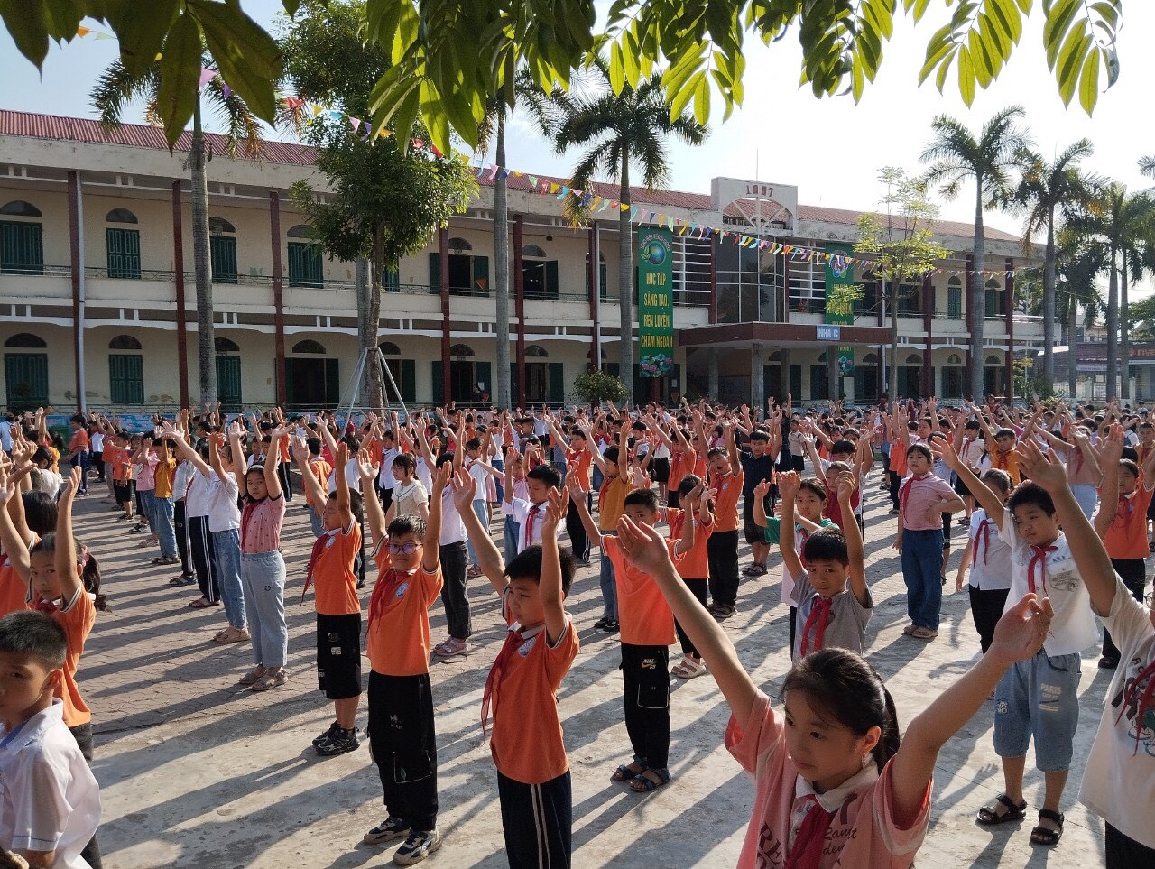 KIM THÀNH: HƠN 5.400 HỌC SINH TIỂU HỌC ĐƯỢC KHÁM SỨC KHỎE