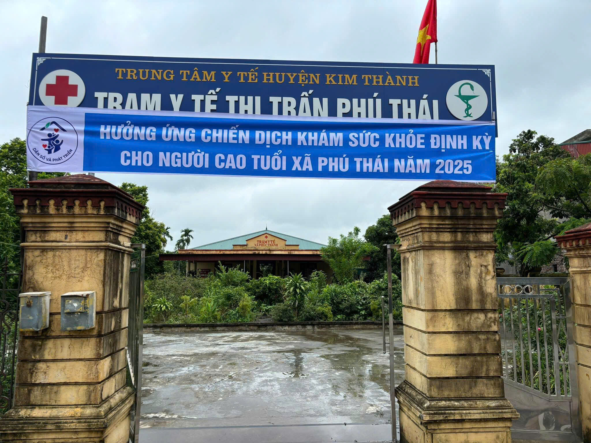 TTYT Kim Thành khám bệnh miễn phí cho người cao tuổi năm 2025.